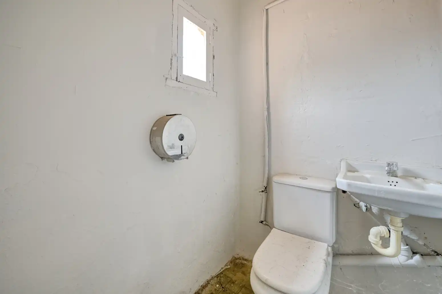 Baño de Local en venta en Miranda de Arga