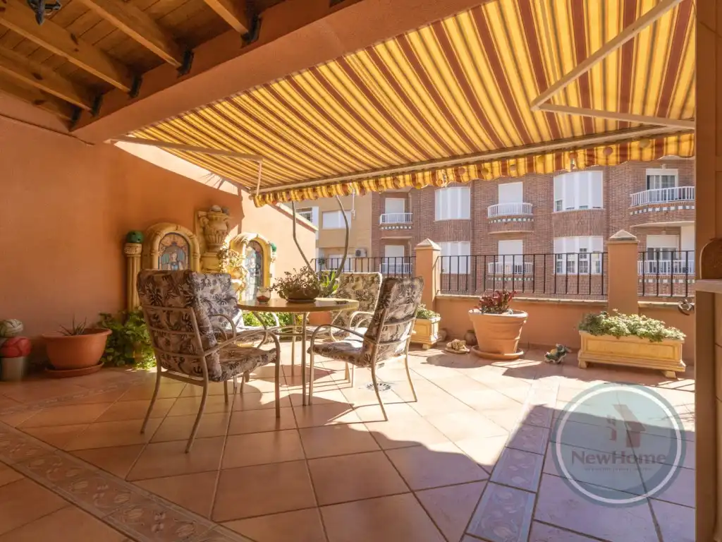 Casa adosada en venta en Crevillent