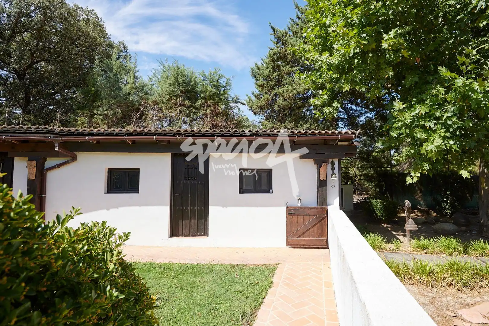 Exterior view of Houses for rent in Villanueva de la Cañada  with Air Conditioner, Heating and Private garden