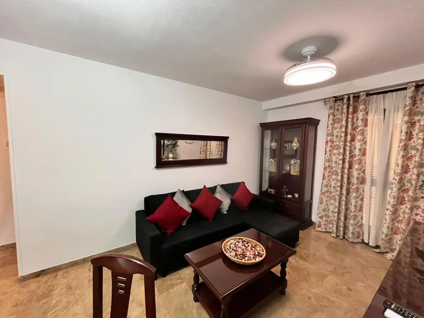 Wohnzimmer von Wohnungen zur Miete in Málaga mit Klimaanlage, Möbliert und Ofen