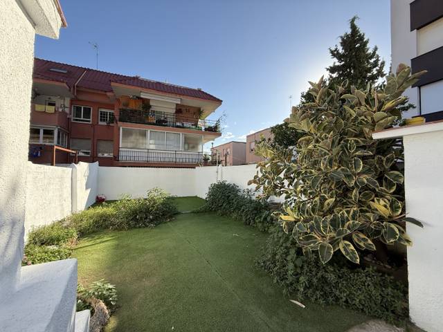 Apartamento en Alquiler en Av. del Santuari de St. Josep de la Muntanya en La Salut