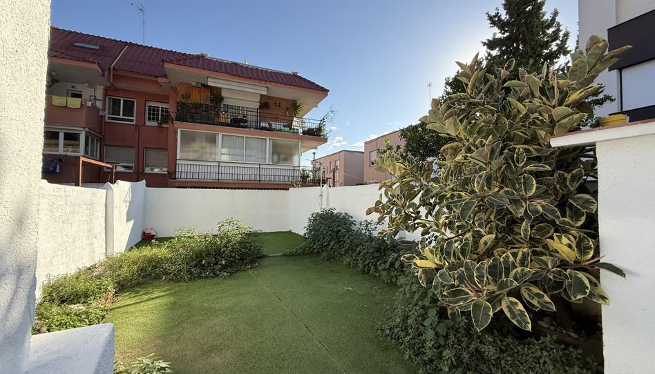 Foto 1 de Apartament de lloguer a Av. del Santuari de St. Josep de la Muntanya, La Salut, Barcelona