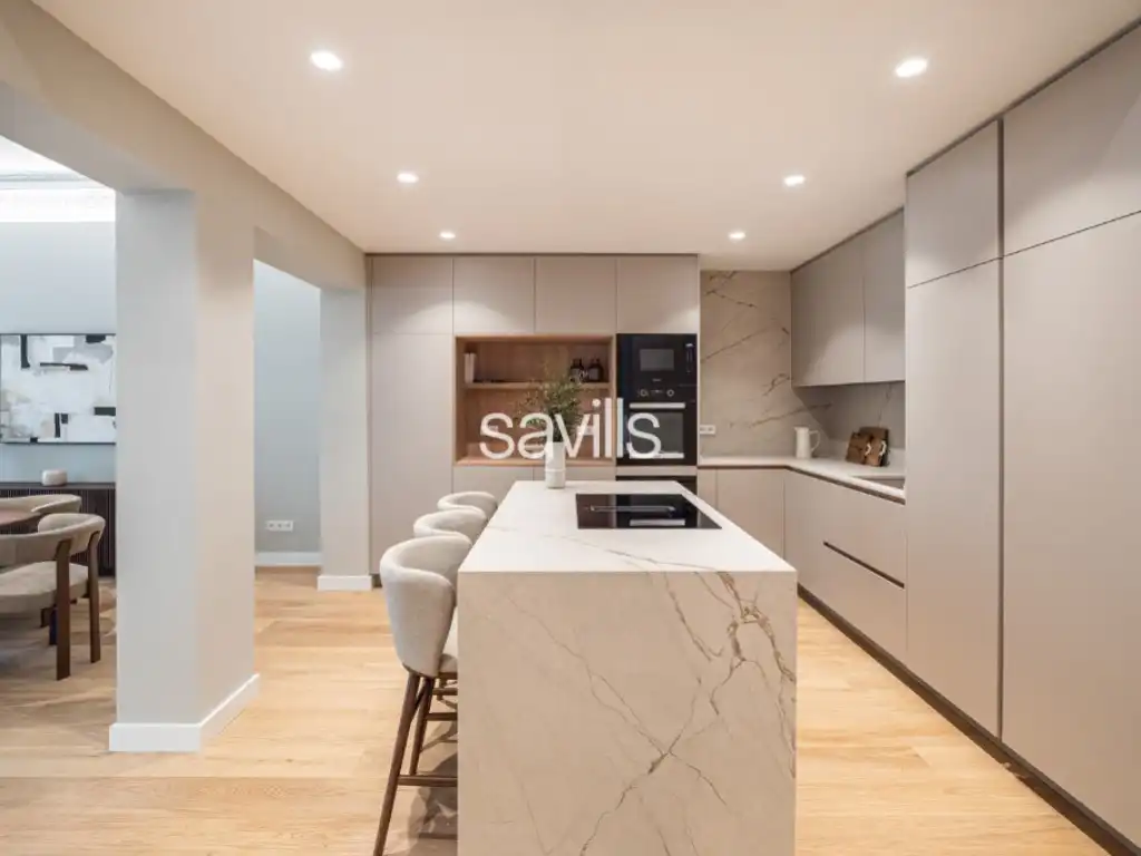 Cocina de Apartamento en venta en Barcelona con Aire acondicionado, Horno y Lavadora