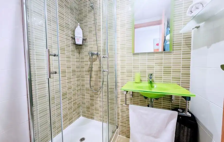 Bathroom of Apartments for sale in Benidorm  with Air Conditioner, Heating and Terrace
