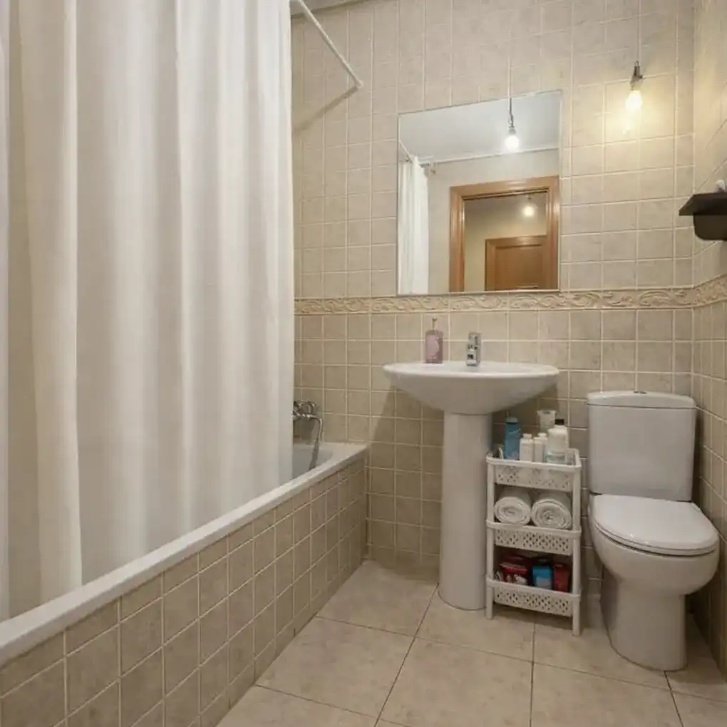 Bathroom of Flat for sale in Talavera de la Reina  with Heating and Terrace