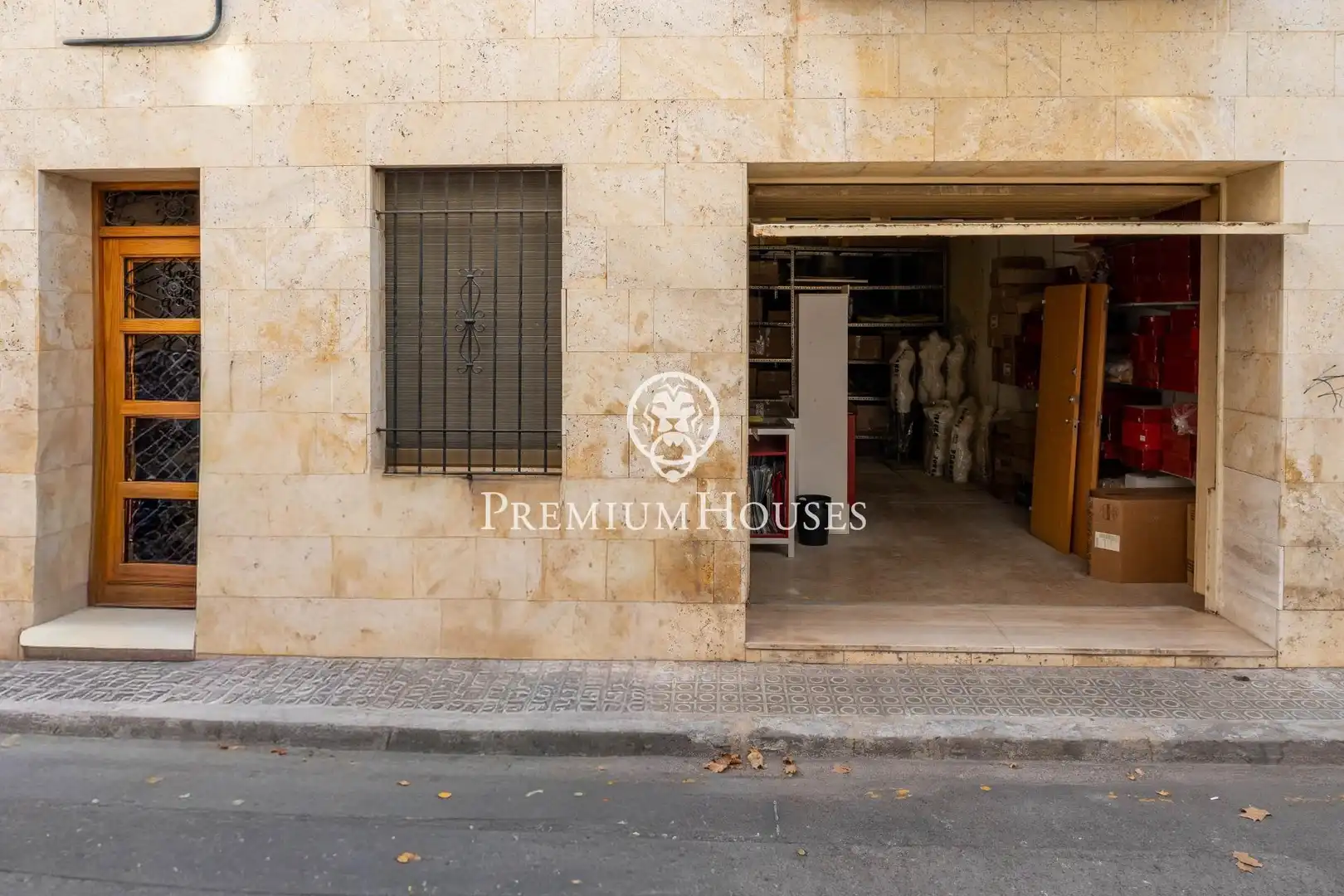 Vista exterior de Edificio en venta en Vilanova i la Geltrú