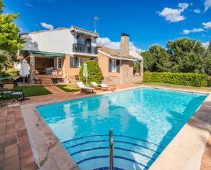 Jardí de Casa o xalet de lloguer en Las Rozas de Madrid amb Aire condicionat, Terrassa i Piscina