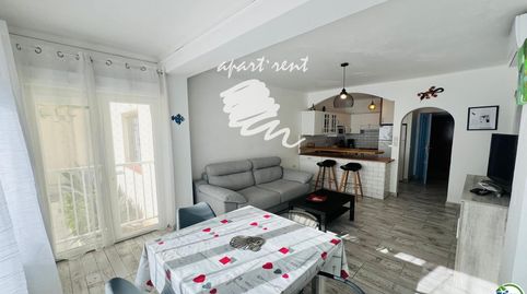 SANTA MARGARIDA Apartamento reformado a pasos del mar con licencia turística y plaza de aparcamiento