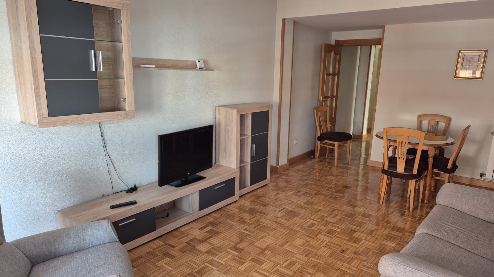 Living room of Flat for sale in Talavera de la Reina  with Air Conditioner, Heating and Parquet flooring