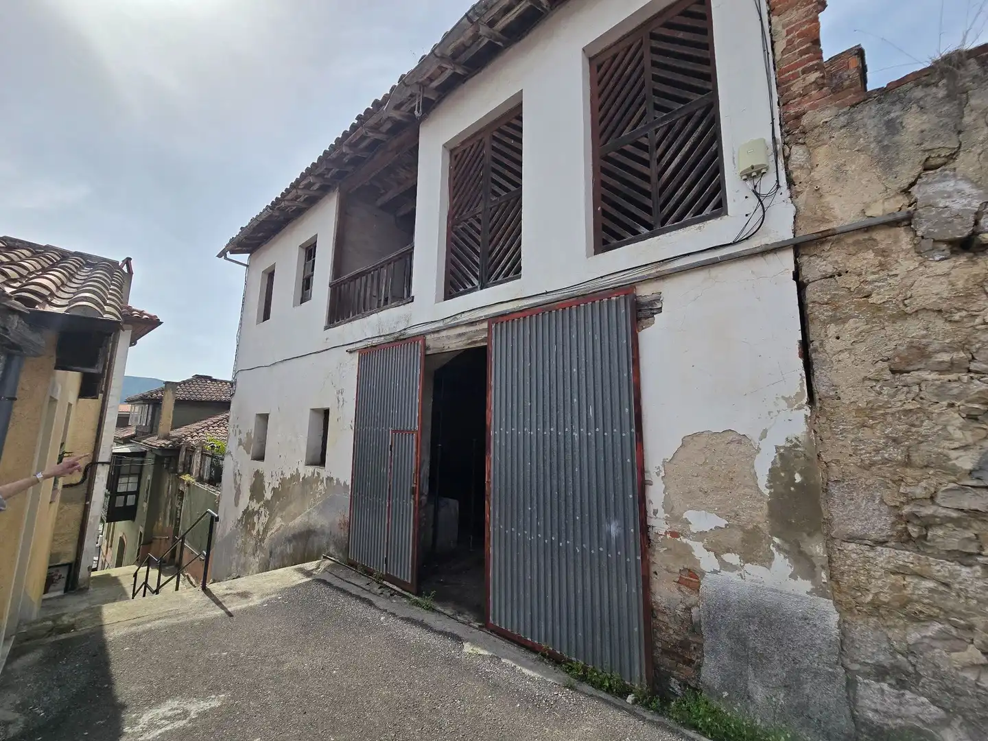 Außenansicht von Gebäude zum Verkauf in Llanes