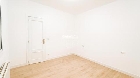 Foto 3 de Piso en venta en Carrer de la Indústria, Sagrada Família, Barcelona