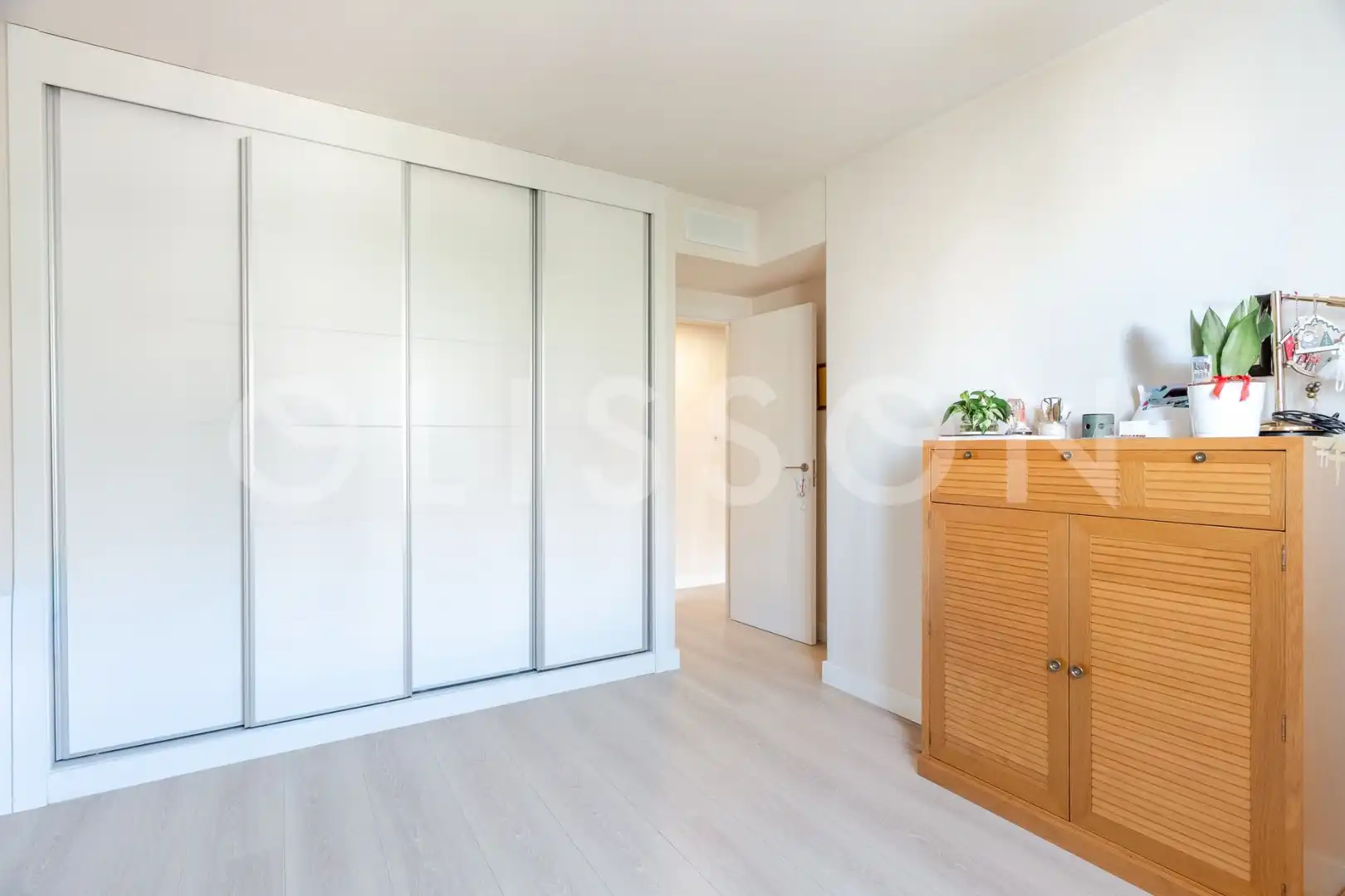 Bedroom of Flat for sale in Madrid  with Air Conditioner, Heating and Terrace