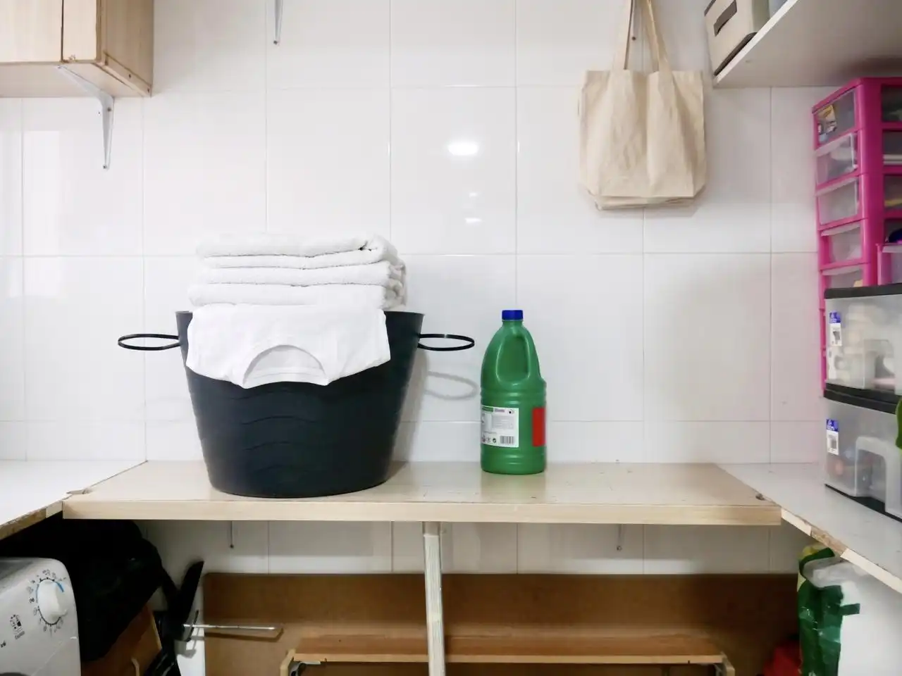 Bathroom of Flat for sale in La Rinconada  with Air Conditioner, Parquet flooring and Terrace
