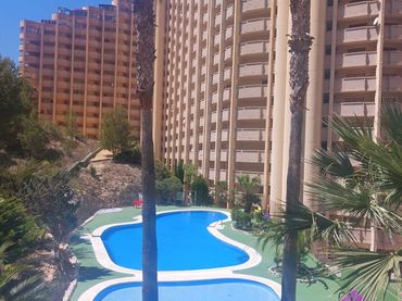 Flat with pool for sale in DE VIENA