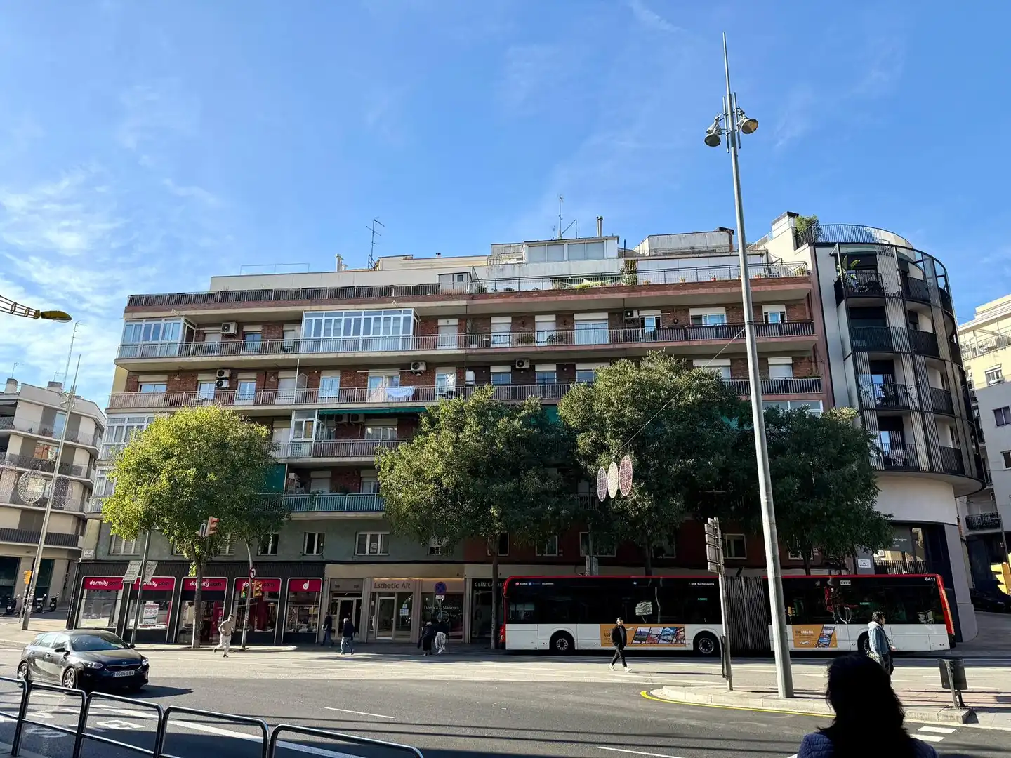 Vista exterior de Ático en venta en Barcelona con Terraza y Balcón