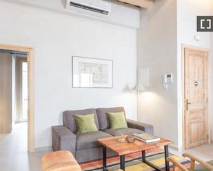 Living room of Flat to rent in  Barcelona Capital  with Air Conditioner, Heating and Furnished