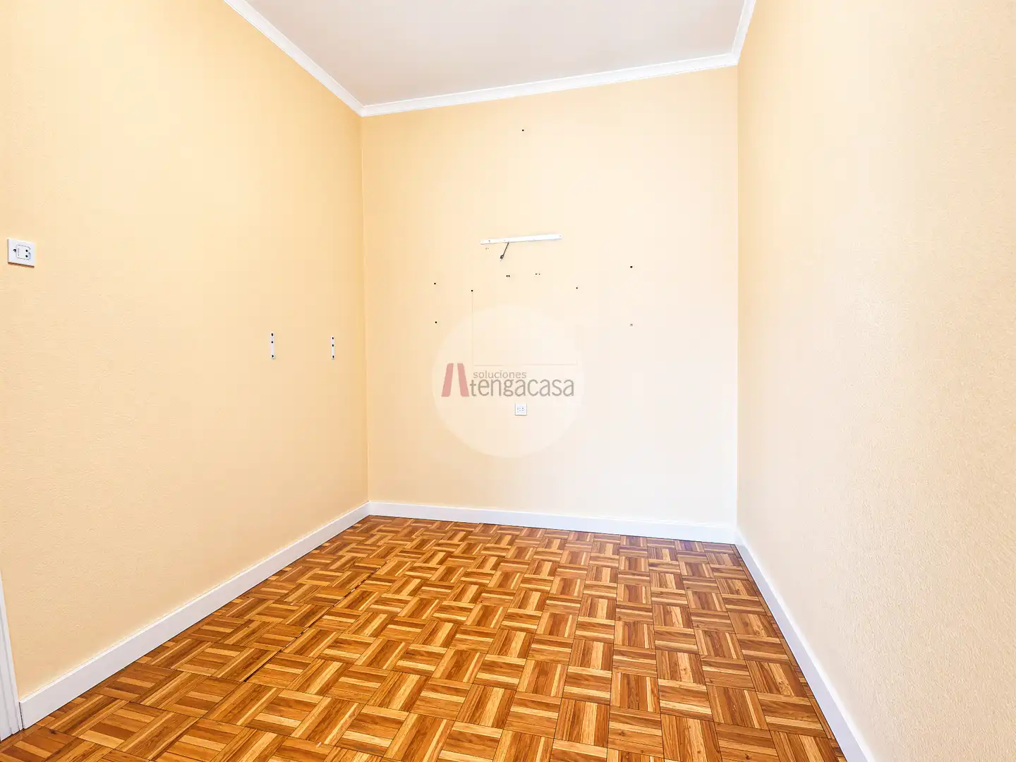 Dormitori de Pis en venda en Madrid amb Calefacció, Parquet i Balcó