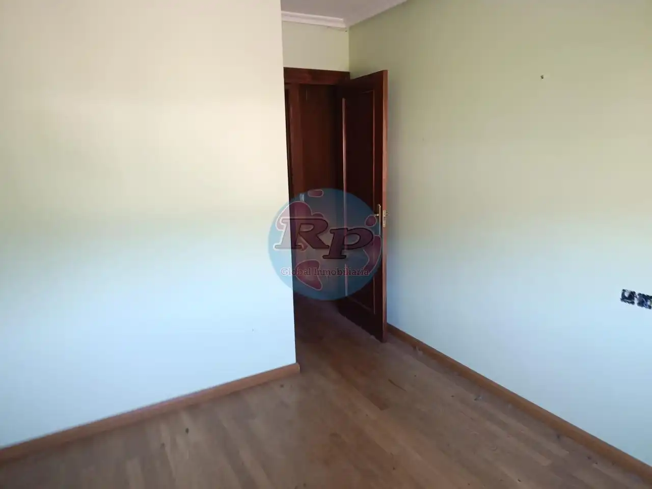 Habitación de Piso en venta en La Robla  con Parquet