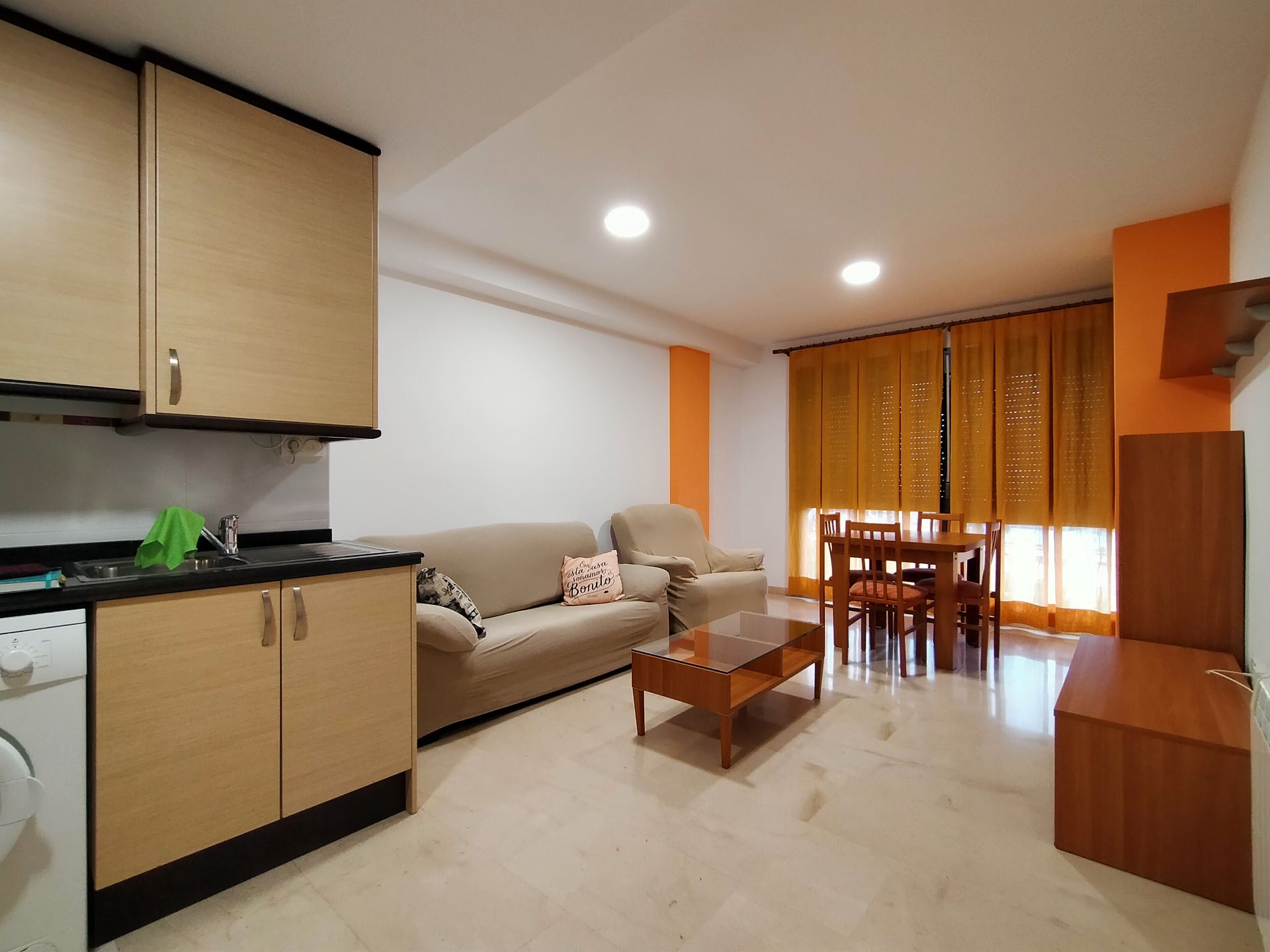 Sala d'estar de Pis de lloguer en Vila-real amb Calefacció, Moblat i Forn