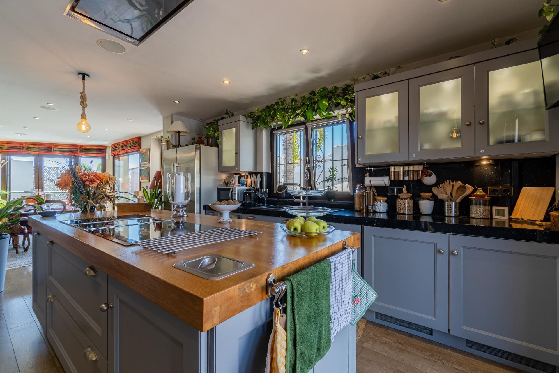 Kitchen of House or chalet for sale in Sotogrande  with Heating, Private garden and Swimming Pool