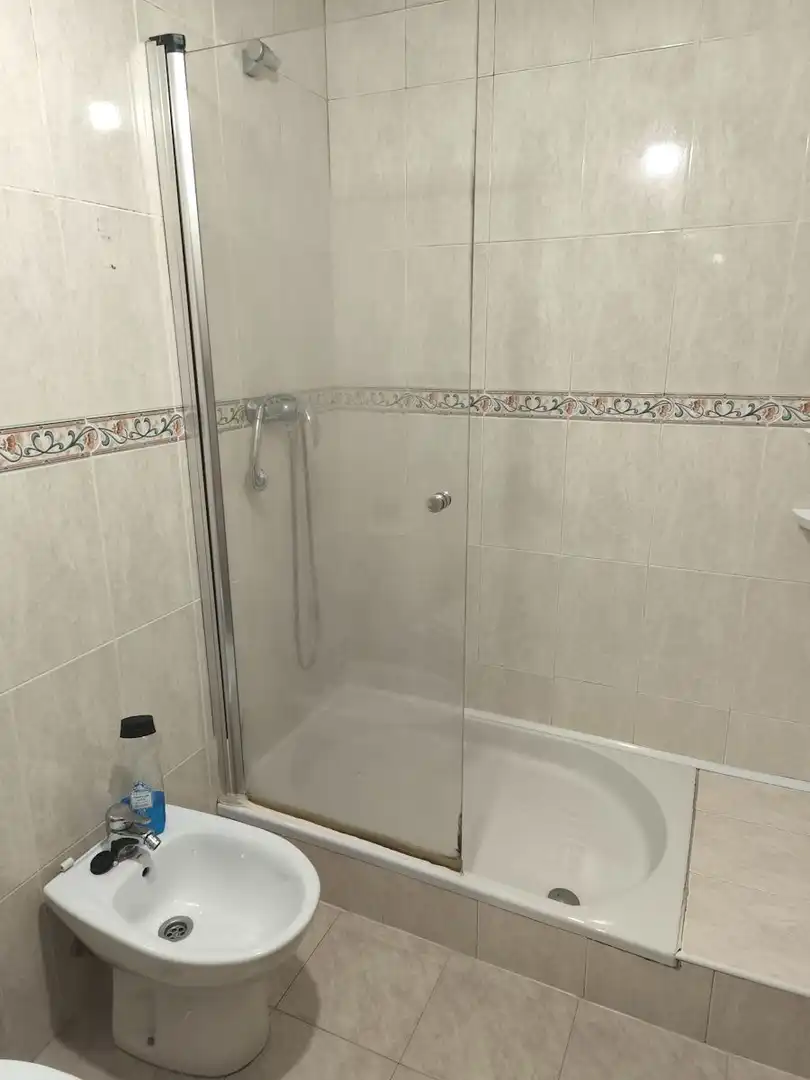 Baño de Piso en venta en Cartes con Calefacción y Trastero
