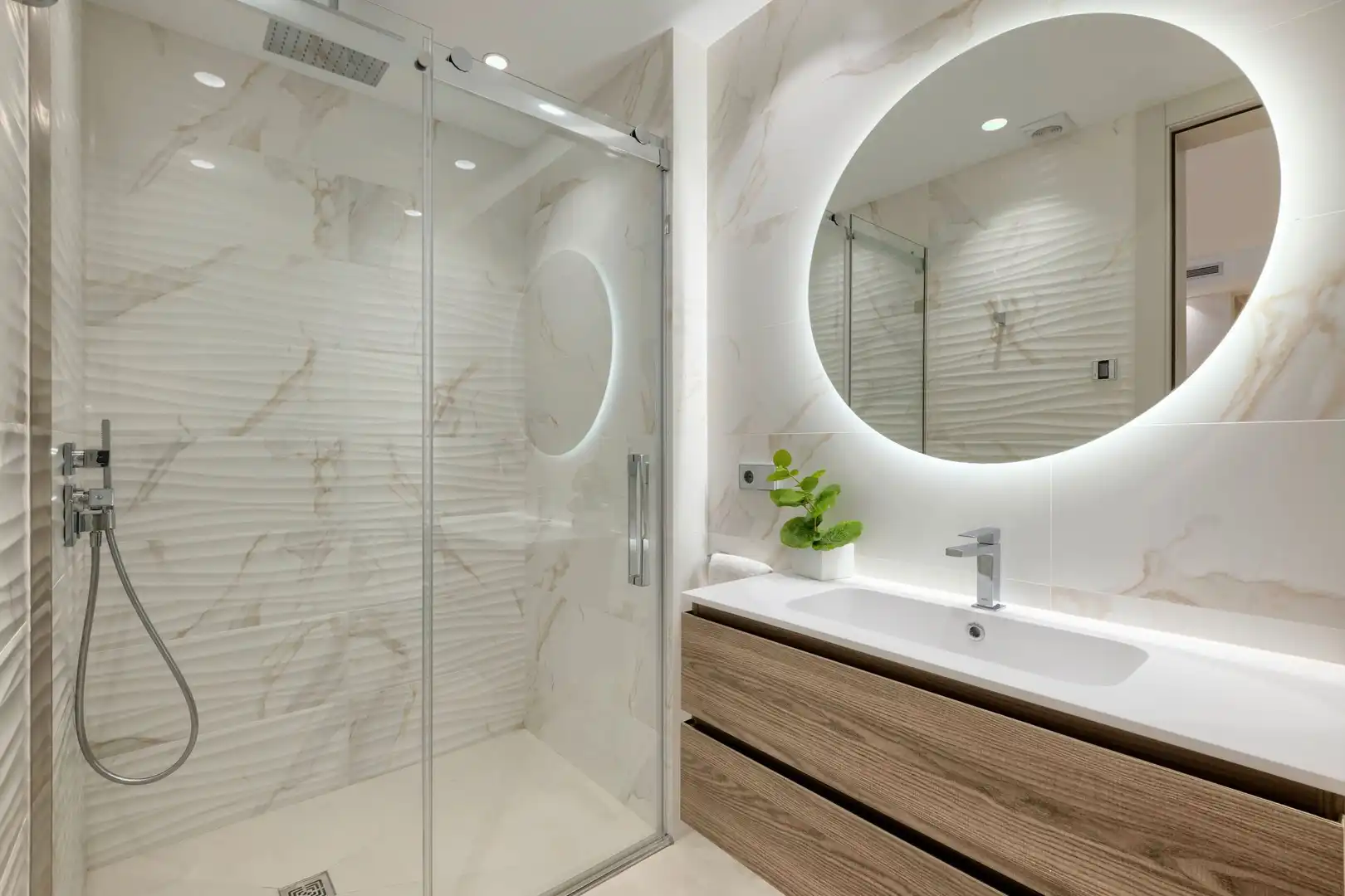 Baño de Casa o chalet en venta en Marbella con Aire acondicionado, Calefacción y Jardín privado