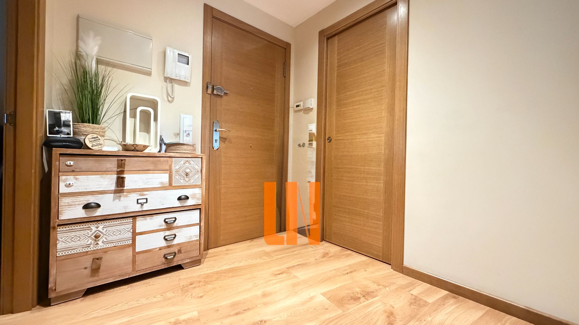 Piso en venta en A Coruña Capital  con Calefacción, Trastero y Horno