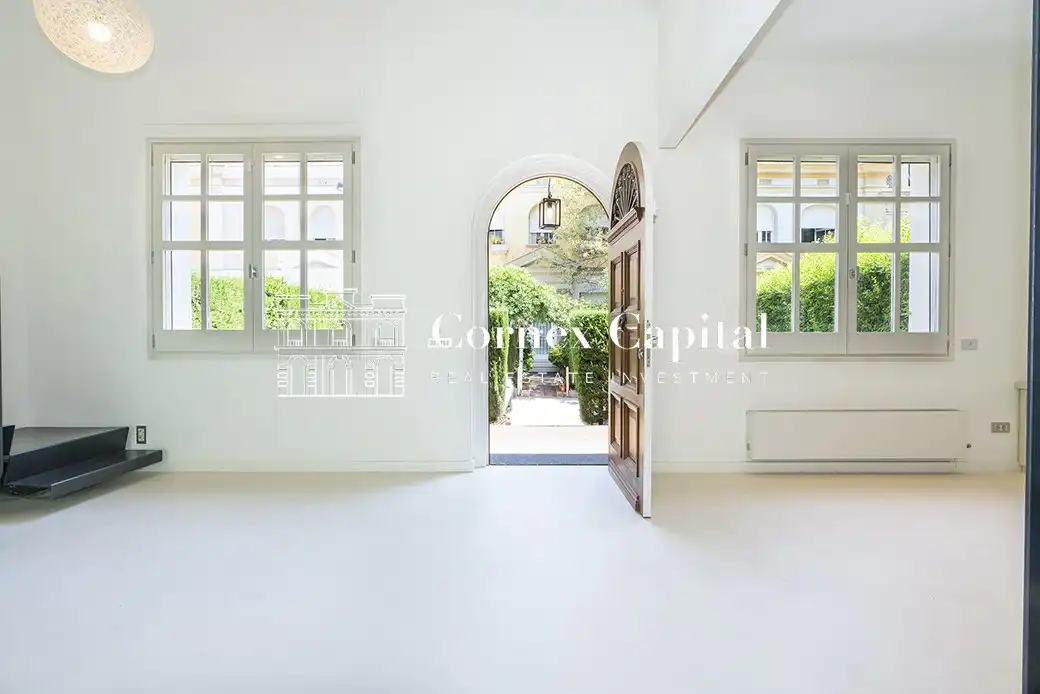 Vista exterior de Casa adosada en venta en Barcelona con Aire acondicionado, Calefacción y Jardín privado