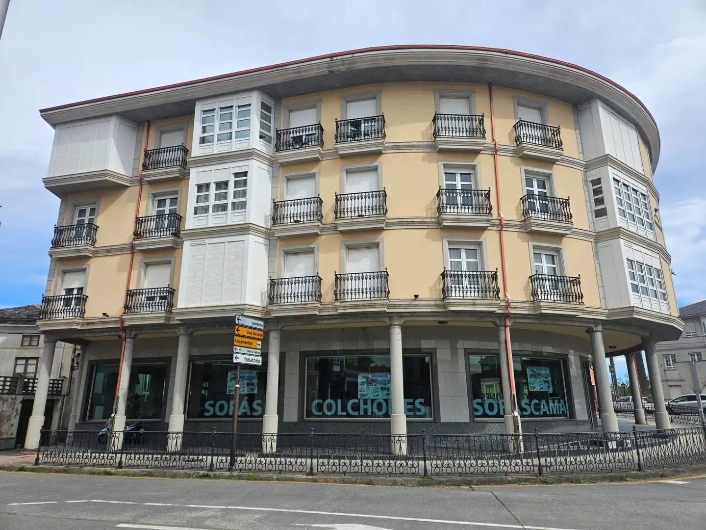 Außenansicht von Maisonette zum Verkauf in Ribadeo