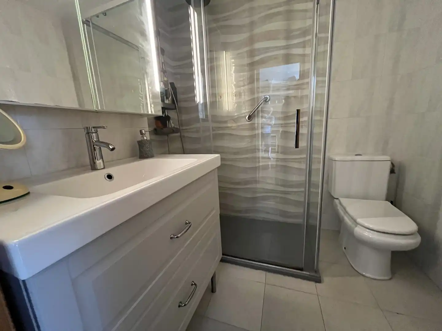 Baño de Piso en venta en Esparreguera con Calefacción