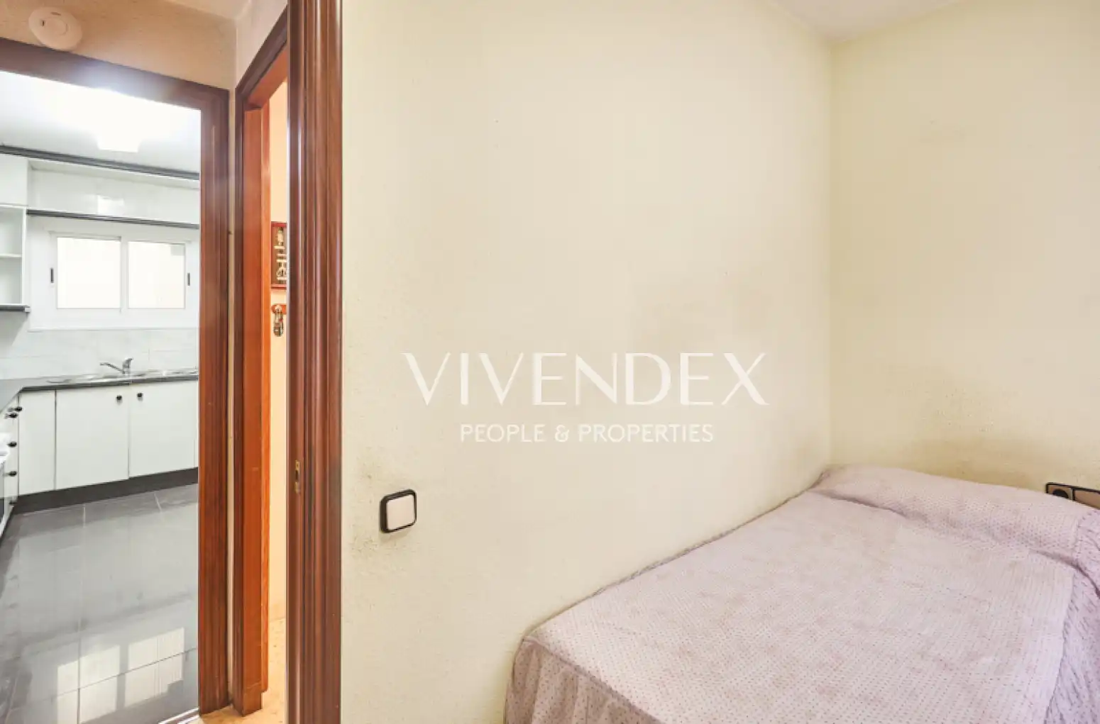 Habitación de Ático en venta en L'Hospitalet de Llobregat con Aire acondicionado, Calefacción y Terraza