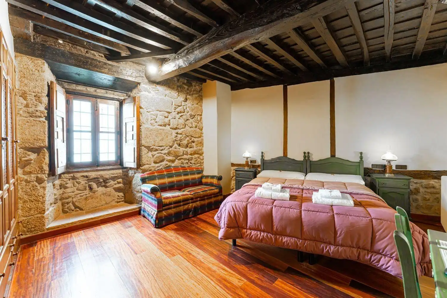 Dormitori de Finca rústica en venda en Candelario amb Calefacció, Jardí privat i Terrassa