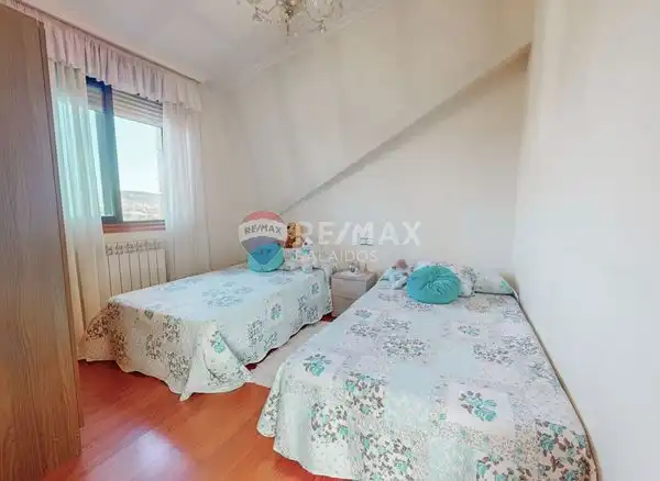 Bedroom of Houses for sale in Vigo   with Heating, Private garden and Storage room