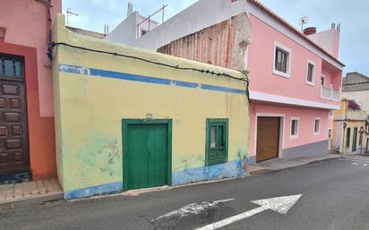 Exterior view of Single-family semi-detached for sale in Santa María de Guía de Gran Canaria  with Terrace