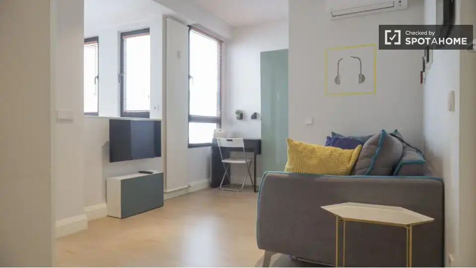 Appartamento in affitto a Centro
