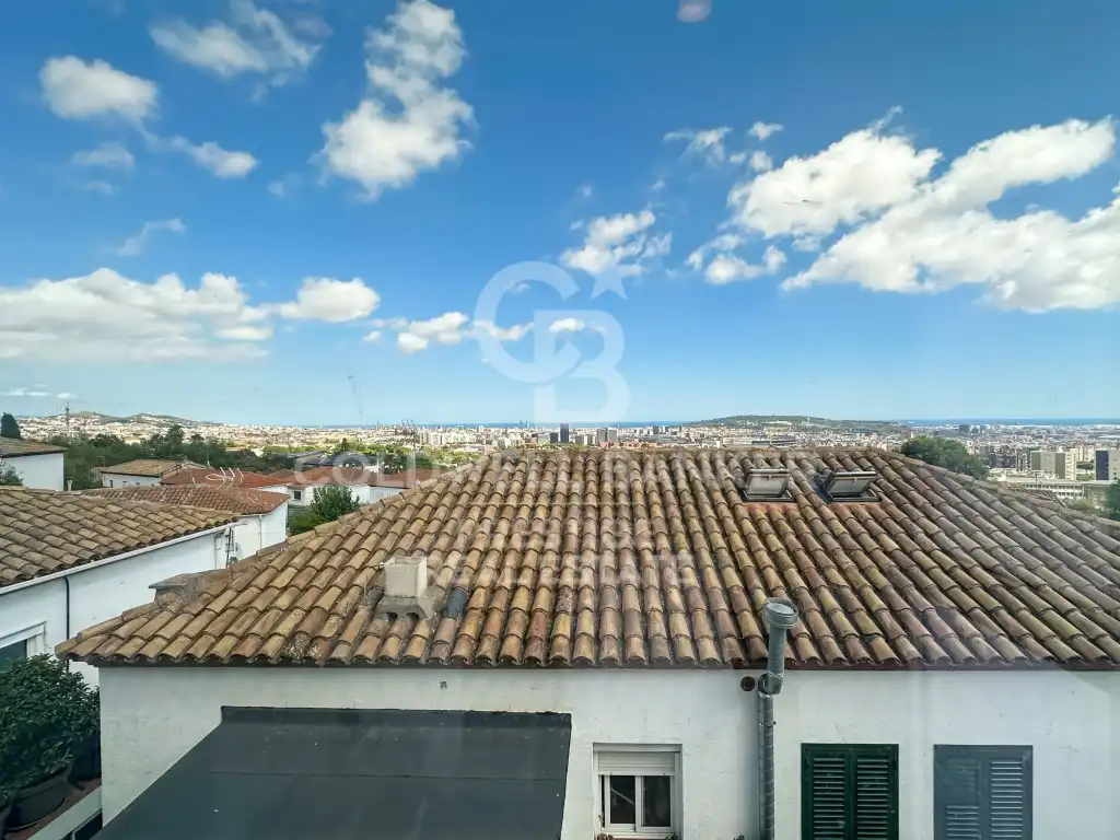 Vista exterior de Casa o chalet en venta en Barcelona