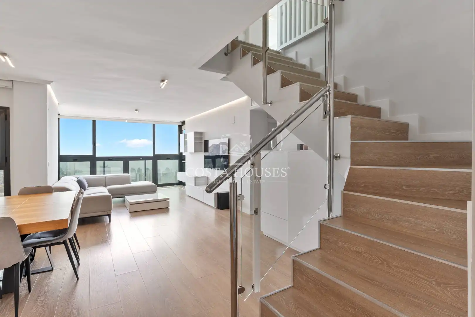 Living room of Attic for sale in Benidorm  with Air Conditioner, Private garden and Terrace
