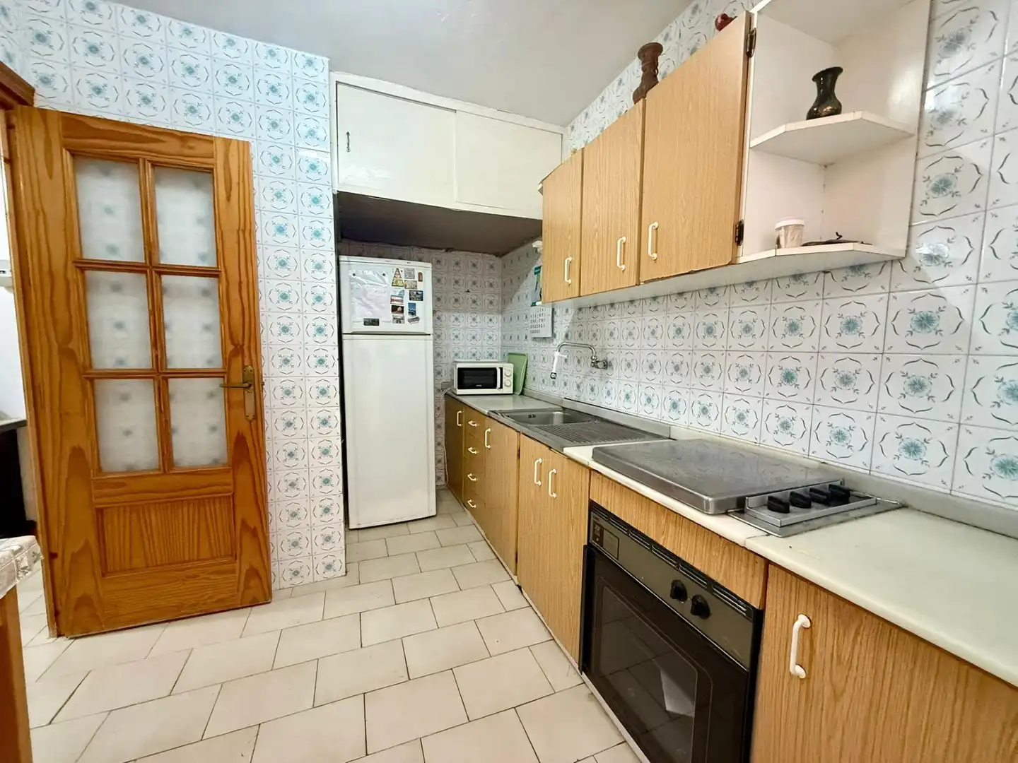Küche von Wohnung zum Verkauf in Almería mit Klimaanlage, Möbliert und Balkon