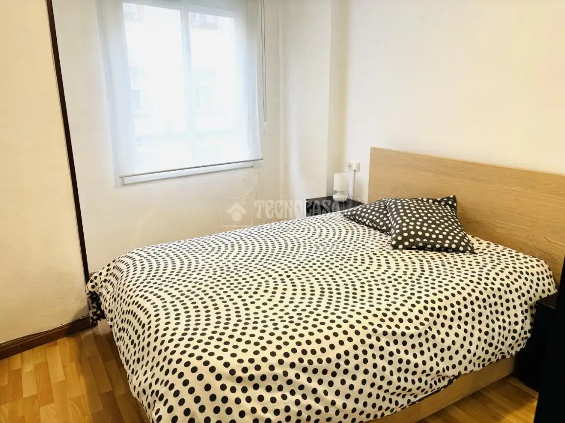 Bedroom of Flat for sale in Zaragoza  with Heating