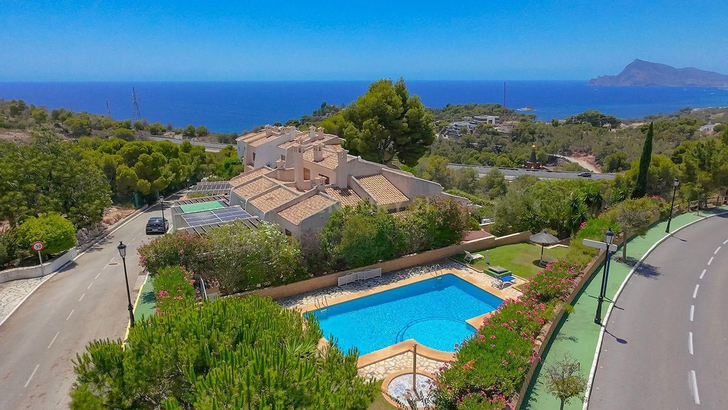 Exterior view of House or chalet for sale in Altea  with Air Conditioner and Swimming Pool