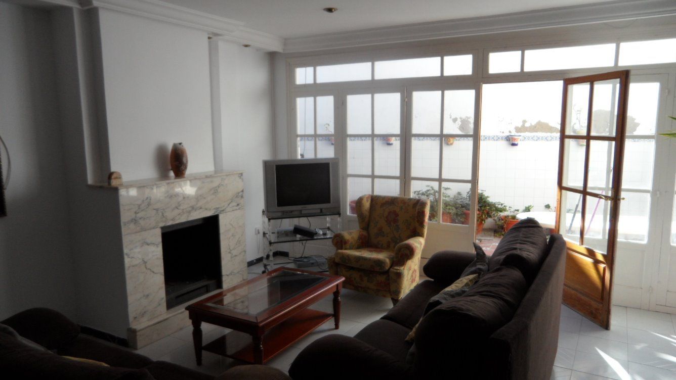 Living room of Single-family semi-detached to rent in San Vicente del Raspeig / Sant Vicent del Raspeig  with Terrace, Furnished and Oven