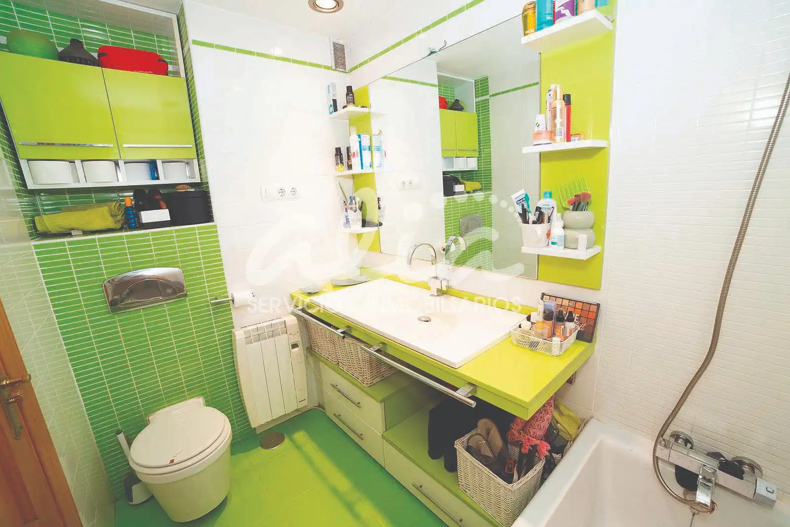 Baño de Piso en venta en San Martín de la Vega con Aire acondicionado, Calefacción y Parquet