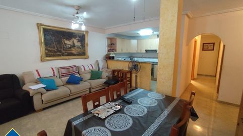 Apartamento con terraza en la provincia de Alicante, en Torrevieja, distrito Playa del Cura. 4 habitaciones | 107 m² | 150 metros, imatge 3