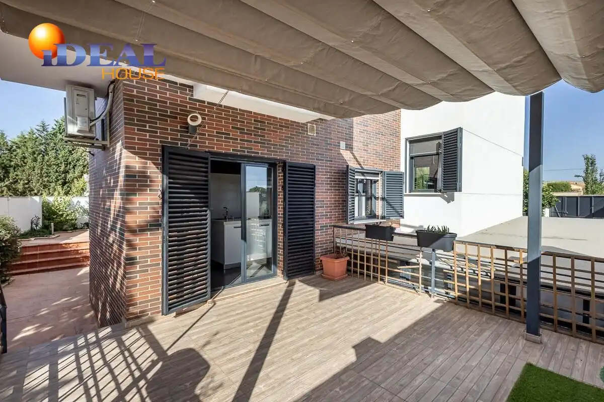 Detached house with garden for sale in Polideportivo, imagen 6