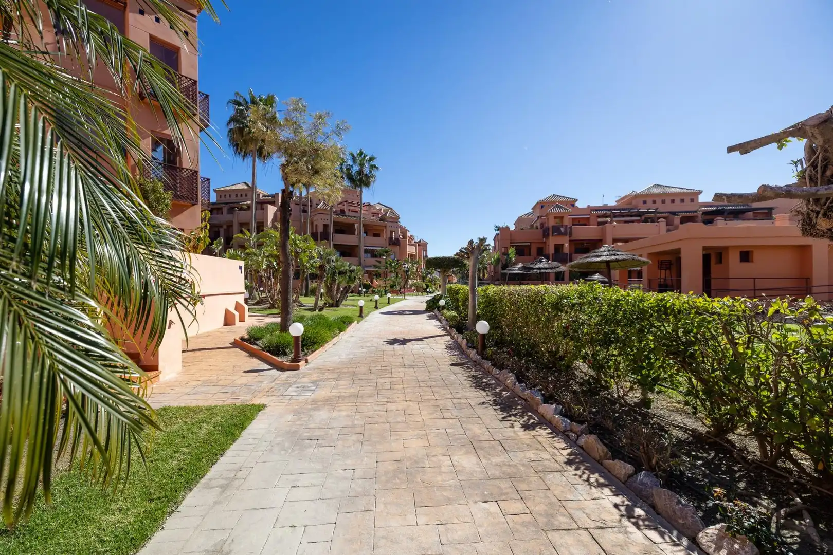 Außenansicht von Dachboden zum Verkauf in Motril mit Klimaanlage, Terrasse und Abstellraum
