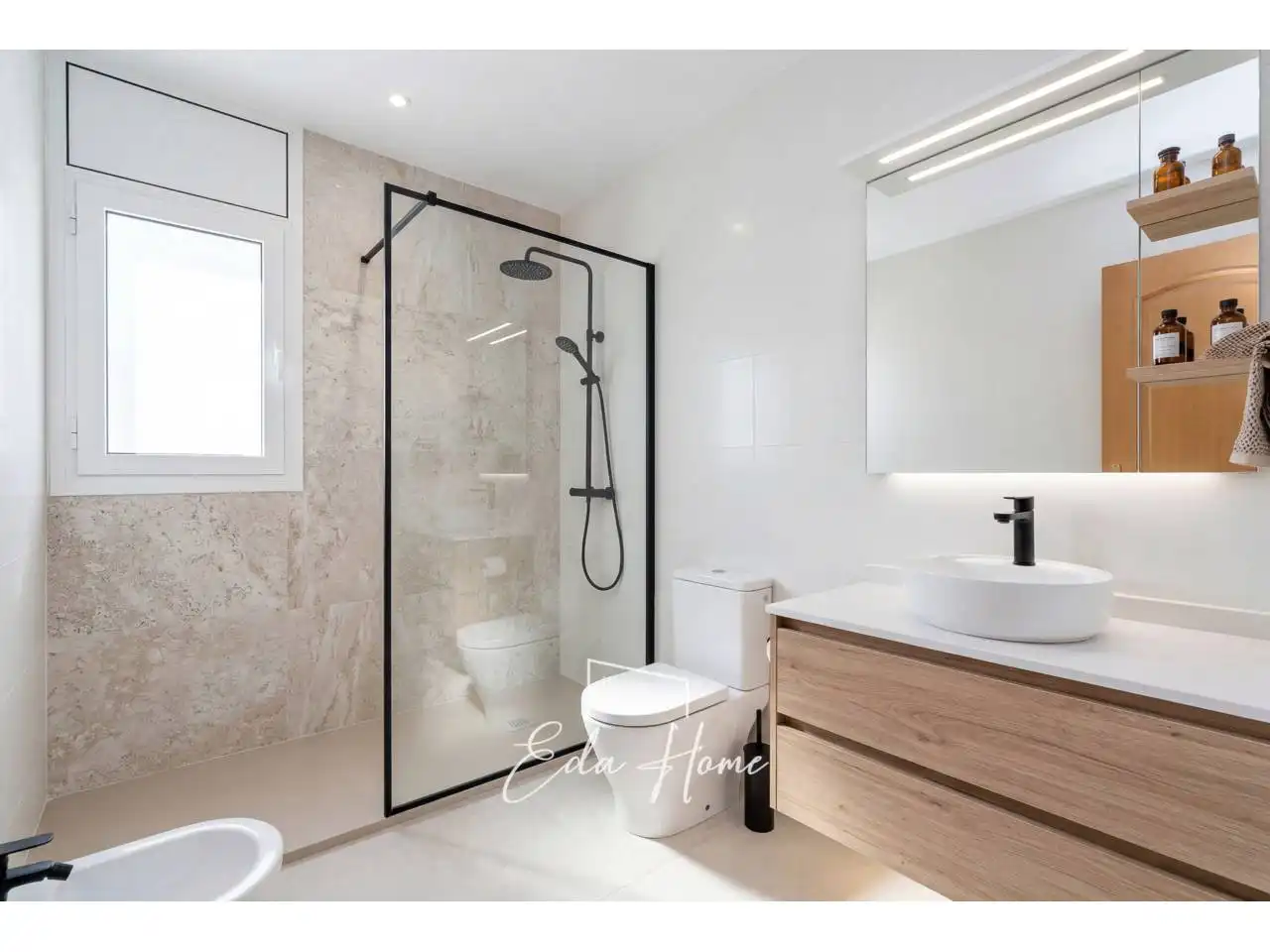 Baño de Casa o chalet en venta en La Bisbal del Penedès con Aire acondicionado, Calefacción y Jardín privado