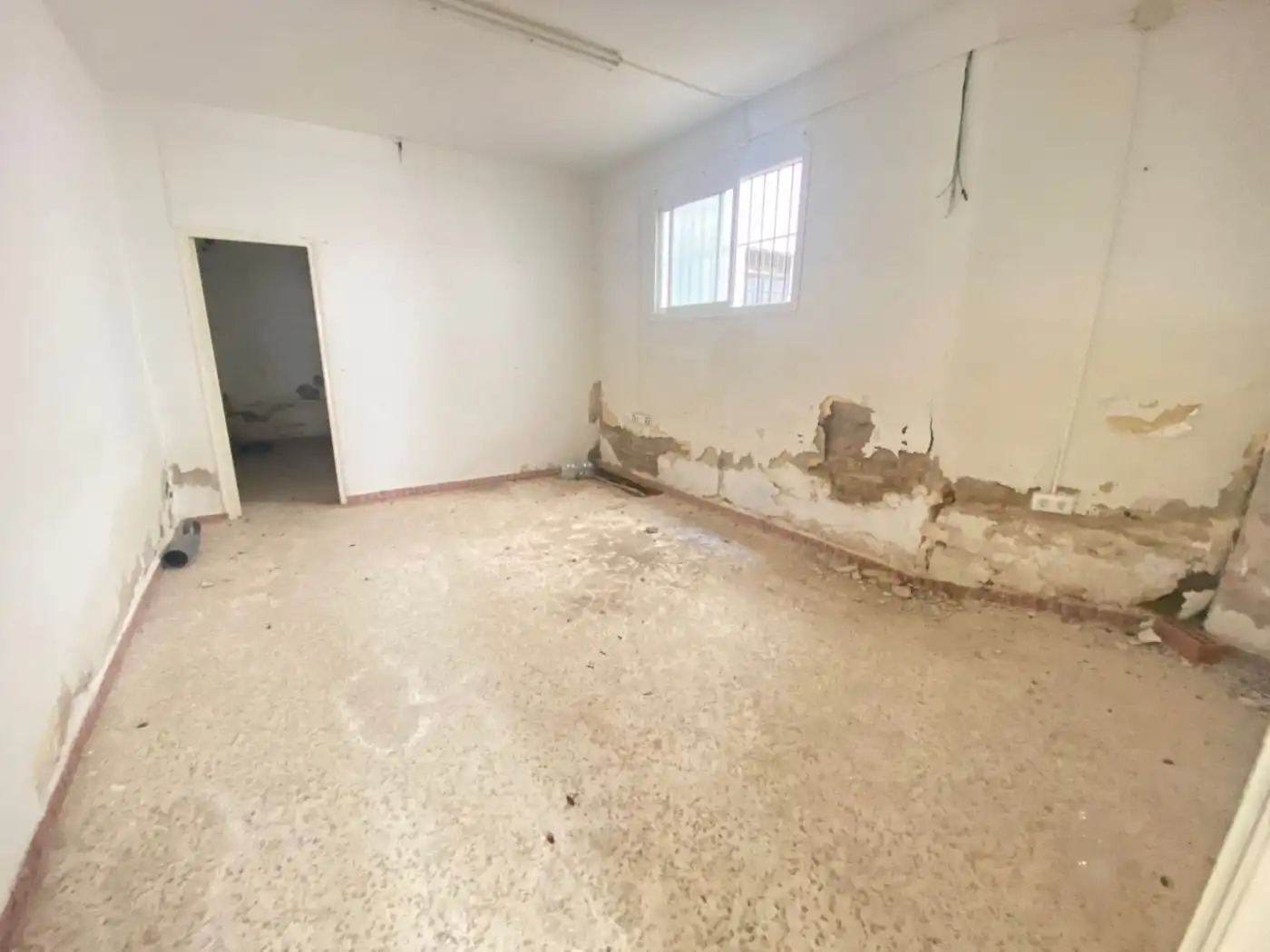 Nave industrial en venta en Lora del Río