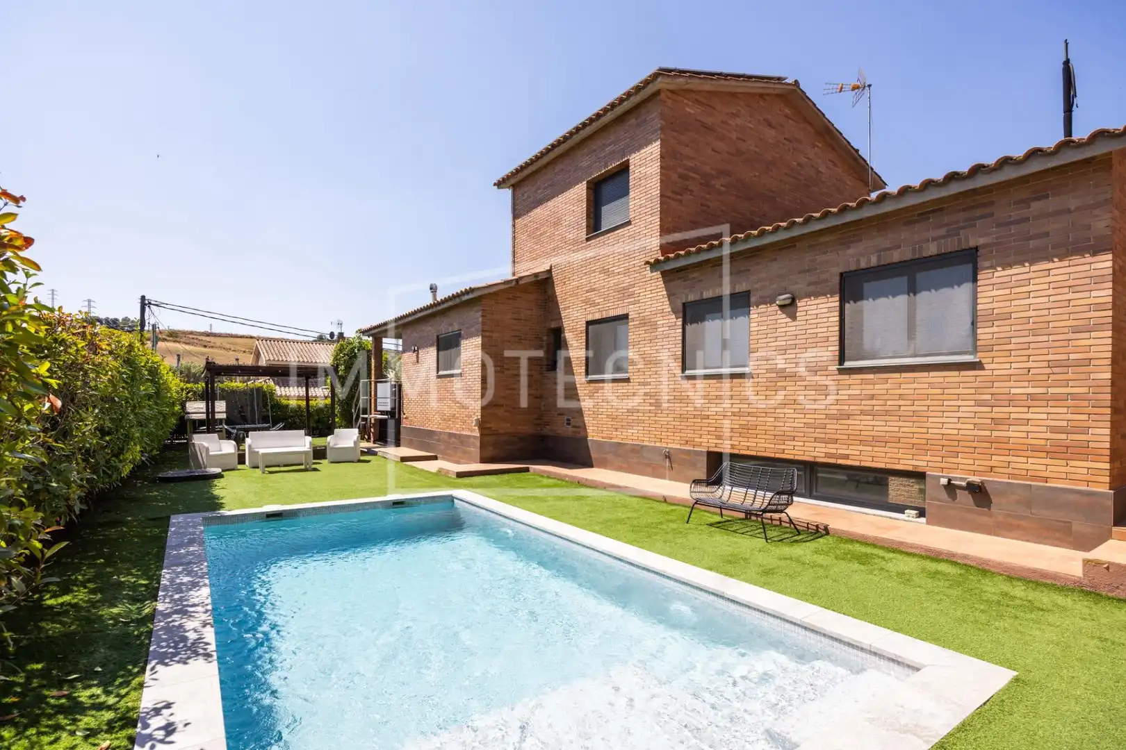 Vista exterior de Casa o chalet en venta en La Roca del Vallès con Calefacción, Jardín privado y Terraza