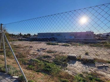 Terreny industrial de lloguer a Carrer Sant Antoni 100
