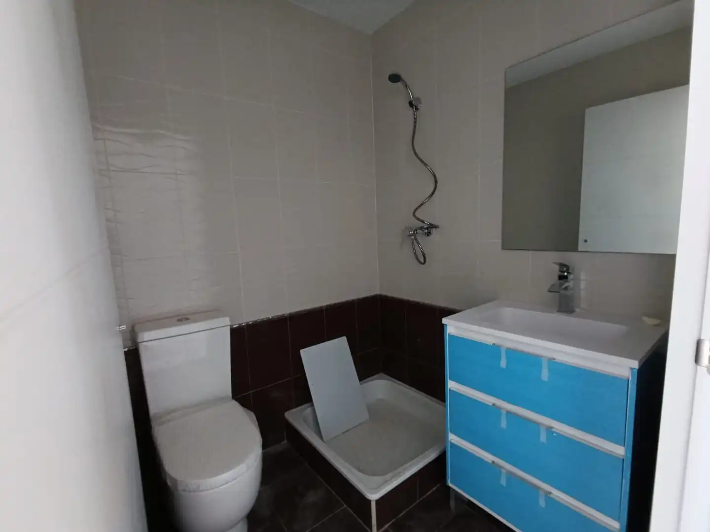 Baño de Piso en venta en Argamasilla de Alba con Aire acondicionado y Terraza